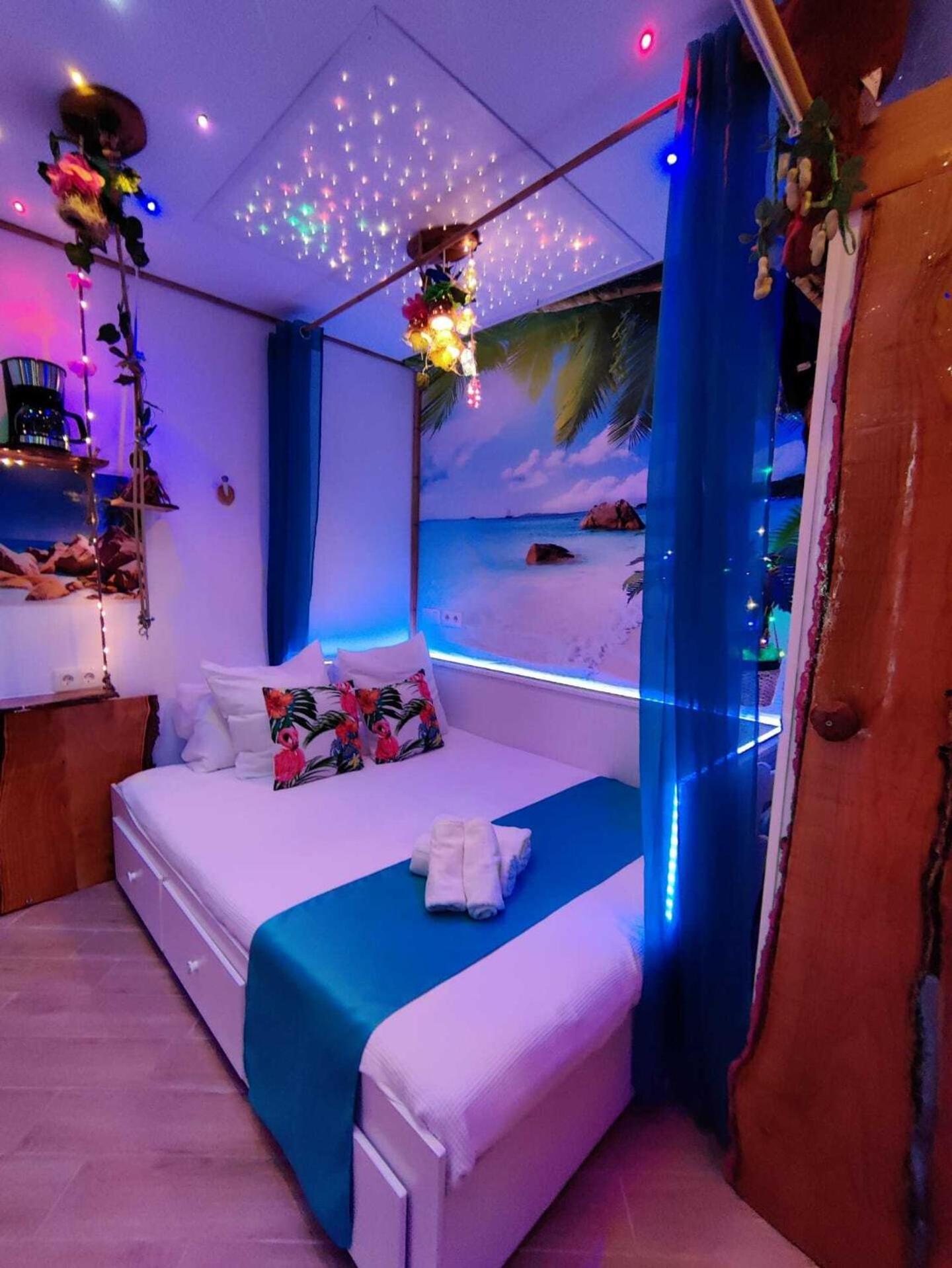 Wonder Room Paraiso Magico Habitacion Nerja Luaran gambar